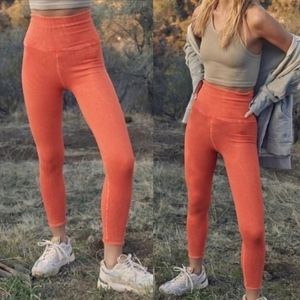 Free People Movement Ultra High-Rise 7/8 Happiness Runs Leggings size XS/S